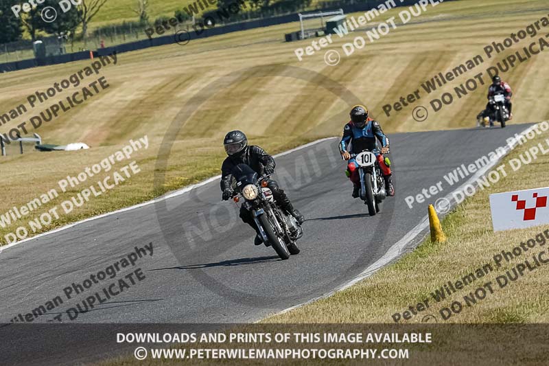 cadwell park;cadwell park photographs;cadwell trackday photographs;enduro digital images;event digital images;eventdigitalimages;peter wileman photography;racing digital images;trackday digital images;trackday photos
